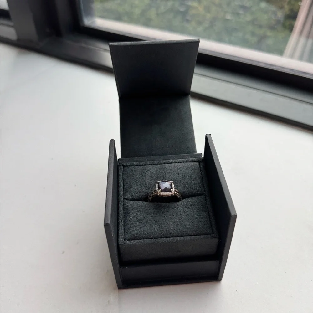 Elegant Silver Ring with Black Stone - Picture 8 of 9